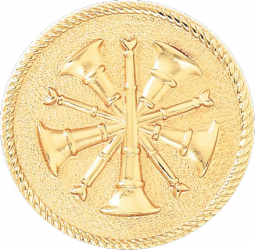 Chief Hat Badge with Five Crossed Horns on Disc with Roped Edge
