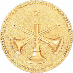 Assistant Chief with Three Crossed Horns on a Disc with Rope Edge