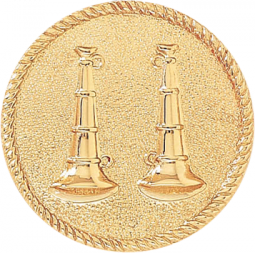 Captain Hat Badge with Two Vertical Horns on Textured Disc with Rope Rim