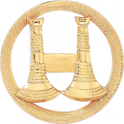 Captain Badge with Two Vertical Horns on a Decorative Ring