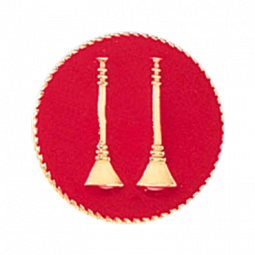 Captain Seal with Two Raised Vertical Bugles with Flowed Enamel Background