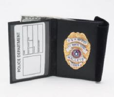 Traditional Bi-fold Badge and ID Wallet Style DK-15