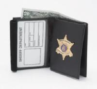 Flip-Out Badge Bifold Wallet Style DK-25
