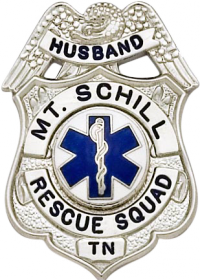 Eagle Topped Shield Family Badge FB16